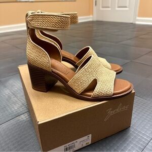 ZODIAC WOMENS IDA NATURAL COLOR BLOCK HEEL NEW SIZE 7M
